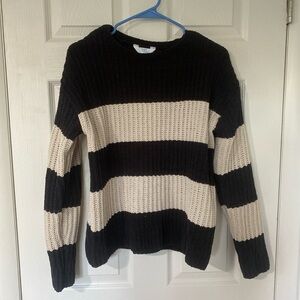 Time and Tru Black Textured Sweater